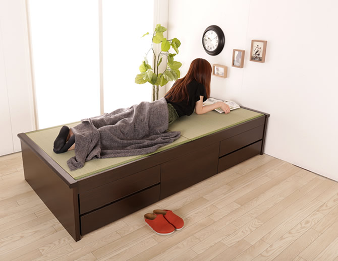 シンプルでスタイリッシュなフラットヘッド