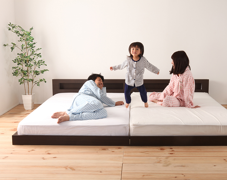 ファミリーの寝室には連結できるローベッドがお勧め 眠りの情報発信 国内最大級のベッド通販専門店ネルコ Neruco ファミリーの寝室には連結できるローベッドがお勧め 眠りの情報発信 国内最大級のベッド通販専門店ネルコ Neruco